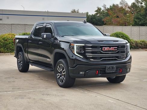 Used 2025 GMC Sierra 1500 AT4 w/ AT4 Premium Package AWD/4WD image 3