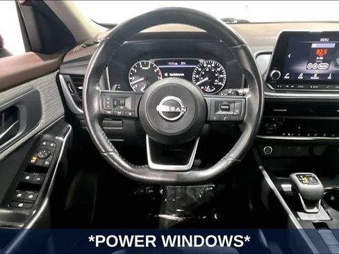 Used 2023 Nissan Rogue S AWD/4WD image 11