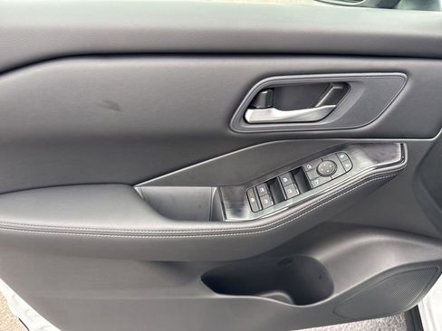 New 2026 Nissan Rogue SV FWD image 12
