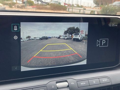 Used 2025 Kia K4 LXS image 19