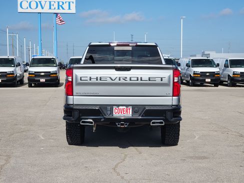 Used 2023 Chevrolet Silverado 1500 LT Trail Boss w/ LT Trail Boss Premium Package AWD/4WD image 6