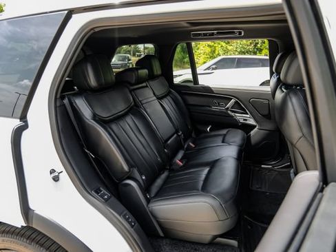 New 2026 Land Rover Range Rover Long Wheelbase SE AWD/4WD image 43