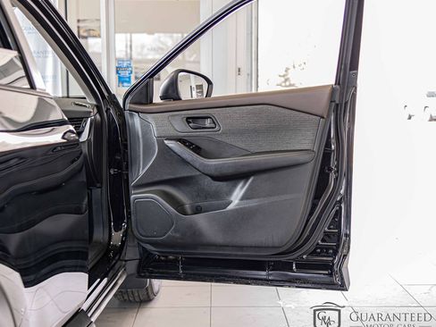 Used 2021 Nissan Rogue S image 38