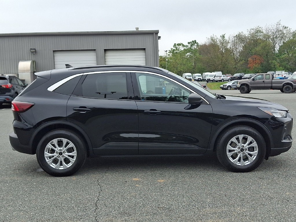 Used 2023 Ford Escape Active AWD/4WD image 7