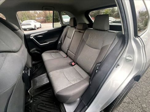 Used 2022 Toyota RAV4 XLE image 23