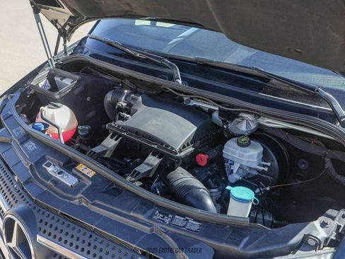 Used 2017 Mercedes-Benz Sprinter 3500 image 16