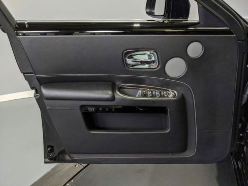 Used 2014 Rolls-Royce Ghost RWD image 33
