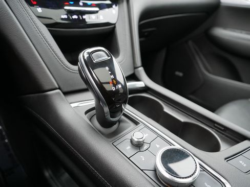 Used 2020 Cadillac XT6 Premium Luxury image 24