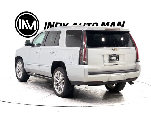 Used 2018 Cadillac Escalade Premium Luxury image 6