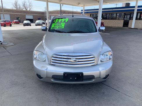 Used 2008 Chevrolet HHR LT image 2