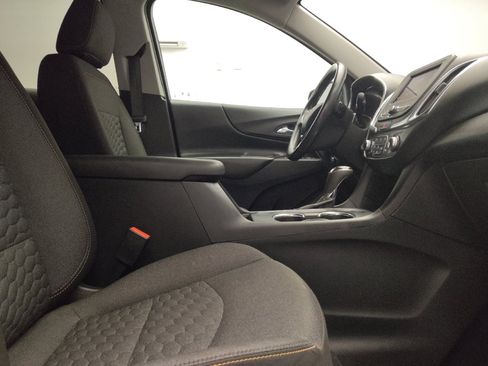 Used 2020 Chevrolet Equinox LT FWD image 21