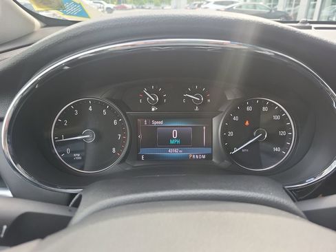 Certified 2022 Buick Encore Preferred AWD/4WD image 7