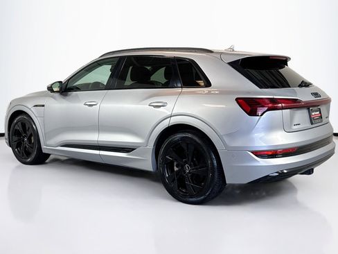 Used 2022 Audi e-tron Premium w/ Convenience Plus Package image 7