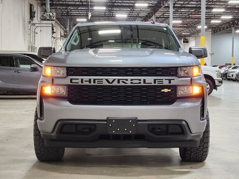 Used 2022 Chevrolet Silverado 1500 Custom w/ Safety Confidence Package image 2