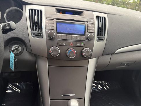 Used 2010 Hyundai Sonata GLS FWD image 22