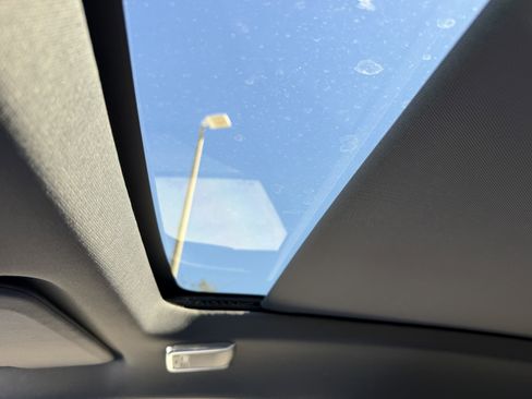 New 2026 Cadillac Optiq Luxury 2 image 21