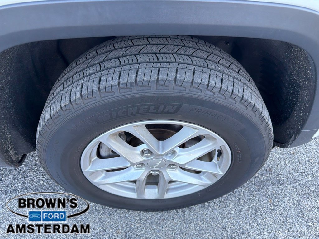 Used 2023 Jeep Grand Cherokee L Laredo AWD/4WD image 20