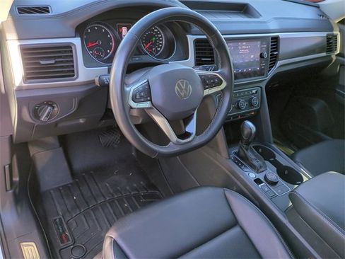 Used 2021 Volkswagen Atlas SE w/ Panoramic Sunroof Package image 11