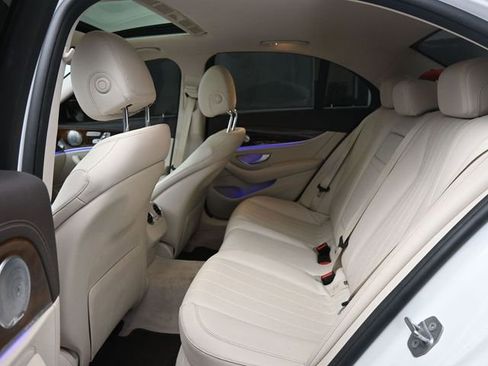 Used 2017 Mercedes-Benz E 300 4MATIC image 10