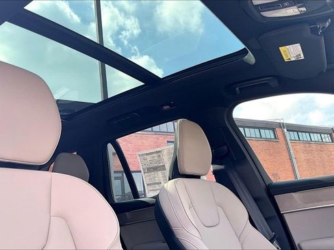 New 2026 Volvo XC90 T8 Plus image 35
