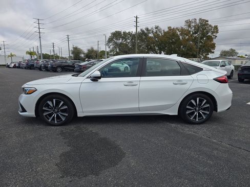 Used 2024 Honda Civic EX-L image 6