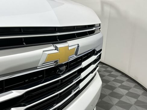 New 2026 Chevrolet Suburban LT w/ Comfort Package image 88
