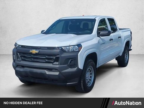 Used 2026 Chevrolet Colorado W/T w/ Advanced Trailering Package AWD/4WD image 1