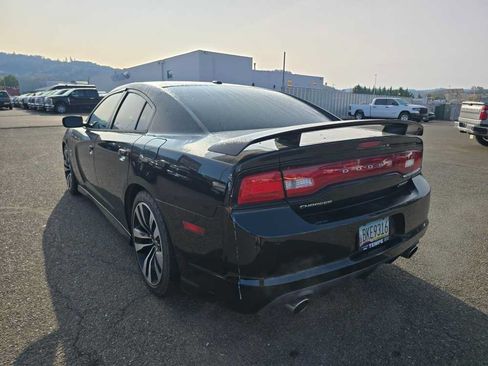 Used 2012 Dodge Charger SRT8 w/ Adaptive Cruise Control Group RWD image 9