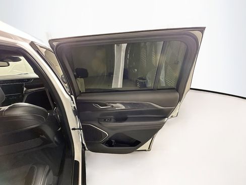 Used 2021 Jeep Grand Cherokee L Laredo RWD image 30