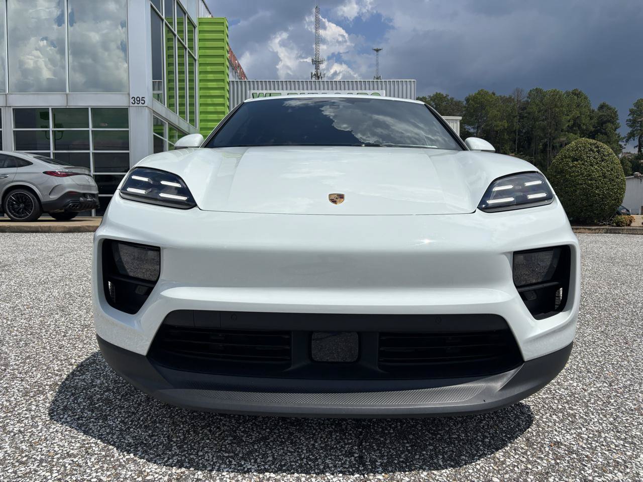 Used 2024 Porsche Macan 4 Electric AWD/4WD image 9