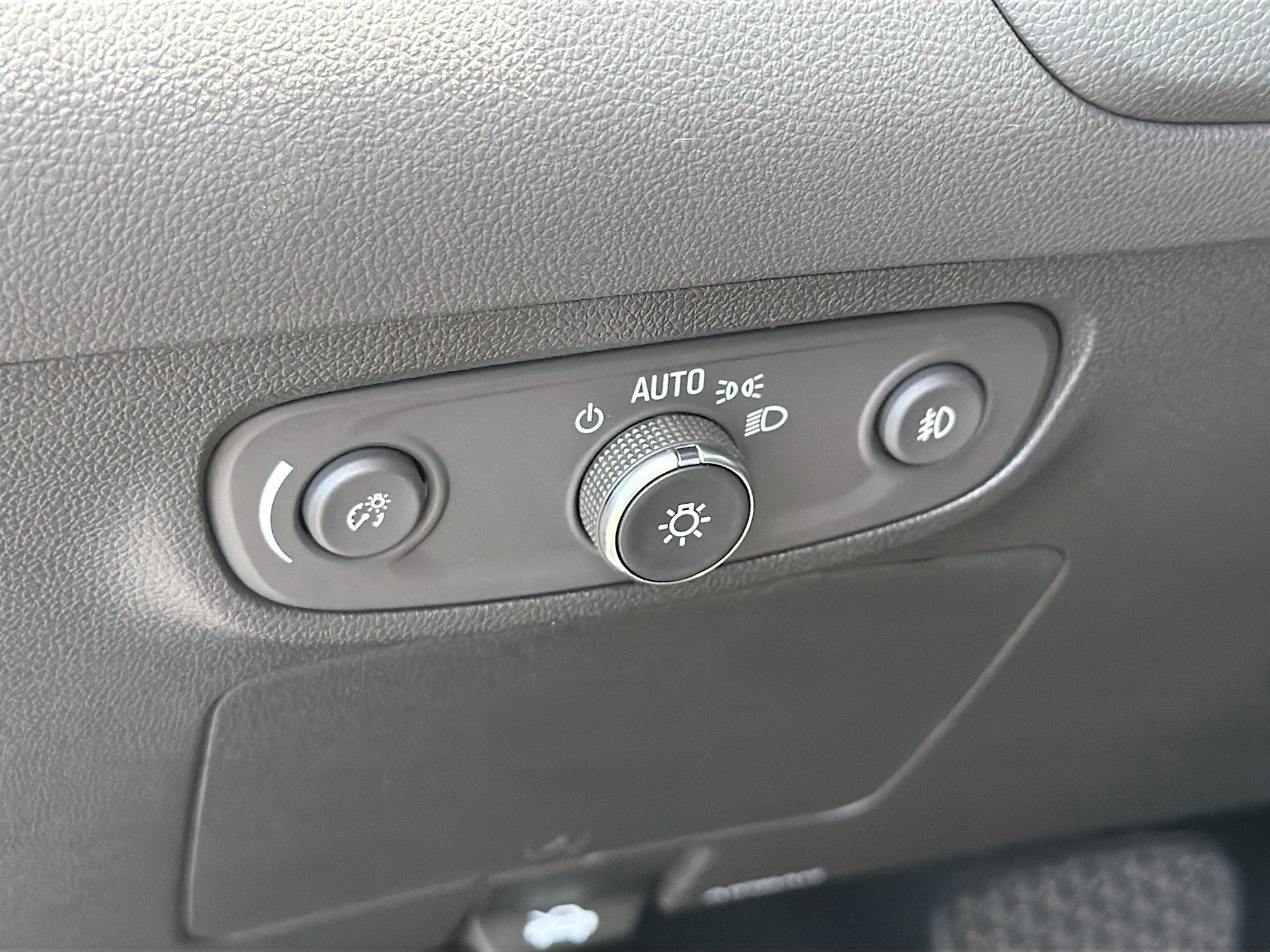 Used 2023 Buick Encore GX Select w/ Sport Touring Package FWD image 10