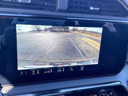 Used 2023 GMC Sierra 1500 AT4 w/ AT4 Premium Package image 26