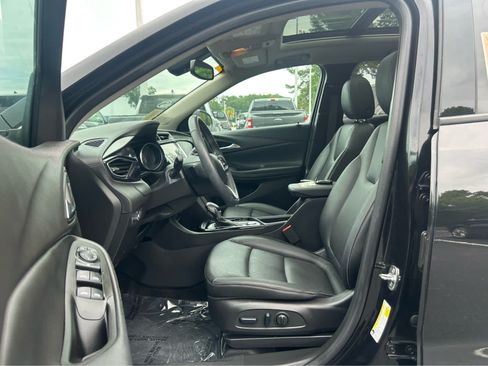 Used 2023 Buick Encore GX Essence w/ Experience Buick Package FWD image 8