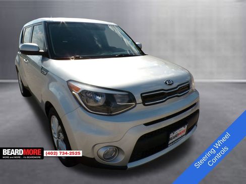 Used 2018 Kia Soul + image 10