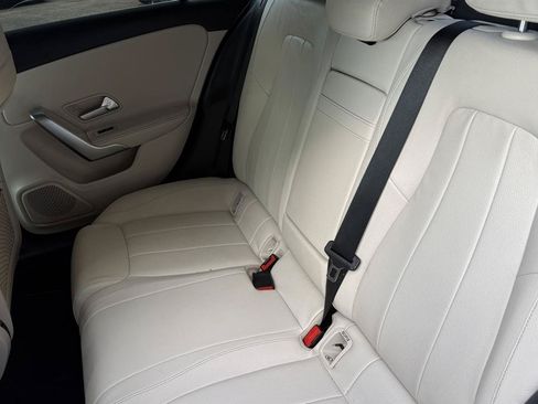 Used 2019 Mercedes-Benz A 220 4MATIC image 33