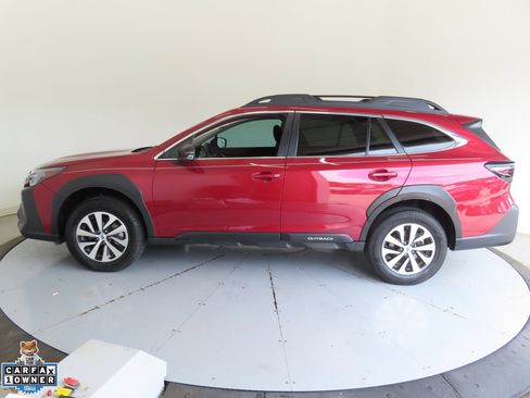 Used 2025 Subaru Outback Premium AWD/4WD image 7