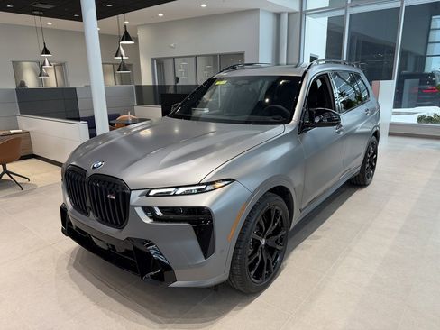 New 2026 BMW X7 M60i image 3