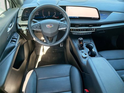 Used 2024 Cadillac XT4 Sport image 23