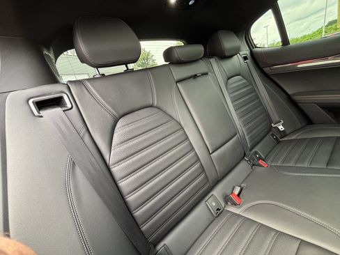 Used 2023 Alfa Romeo Stelvio Estrema AWD/4WD image 43