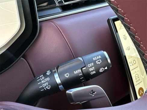 New 2026 Land Rover Range Rover SE image 25