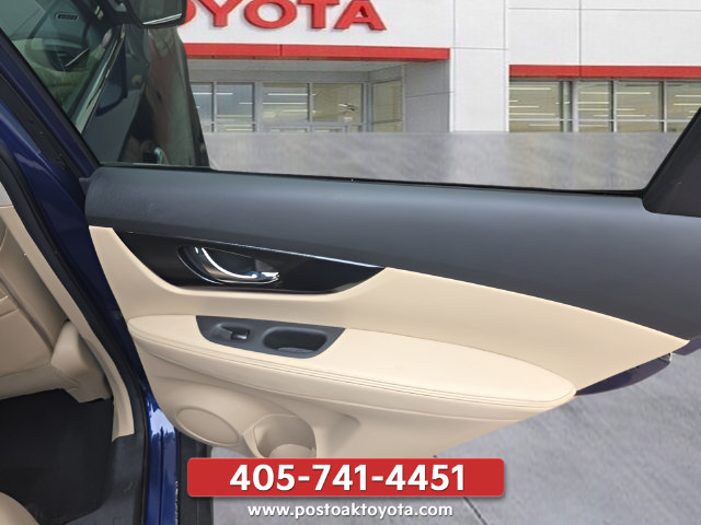 Used 2019 Nissan Rogue SL AWD/4WD image 25