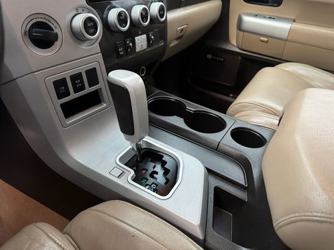 Used 2008 Toyota Sequoia Limited image 18