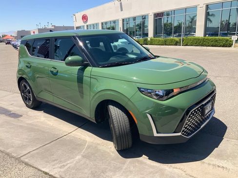 Used 2023 Kia Soul EX FWD image 3