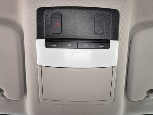 Used 2024 Nissan Rogue SV FWD image 21