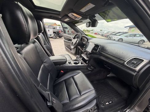 Used 2019 Jeep Grand Cherokee Limited w/ Trailer Tow Group IV AWD/4WD image 13