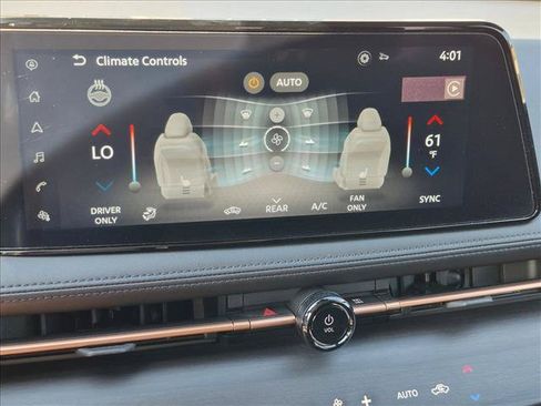 Used 2023 Nissan Ariya FWD image 12