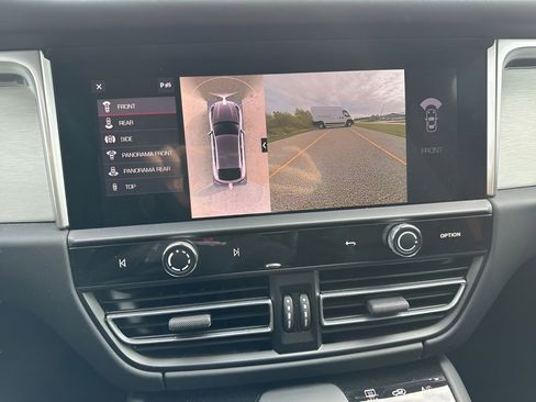 Used 2024 Porsche Macan GTS image 27