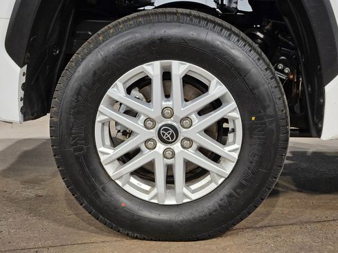 Used 2023 Toyota Tundra SR5 w/ SR5 Convenience Package image 17