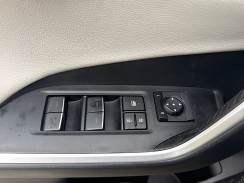Used 2024 Toyota RAV4 Limited image 15