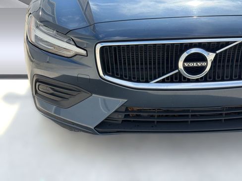 Used 2020 Volvo S60 T5 Momentum FWD image 10
